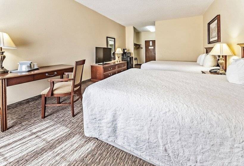 فندق Branson Towers