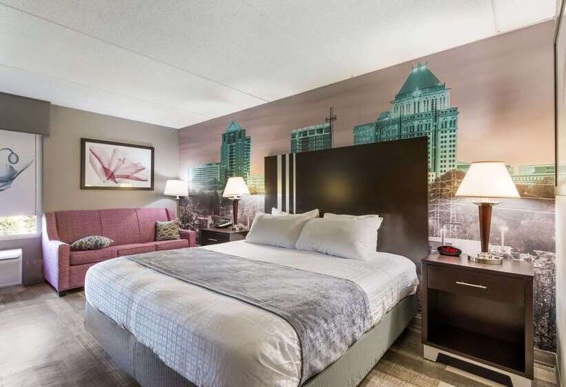 هتل Clarion Pointe Greensboro Airport