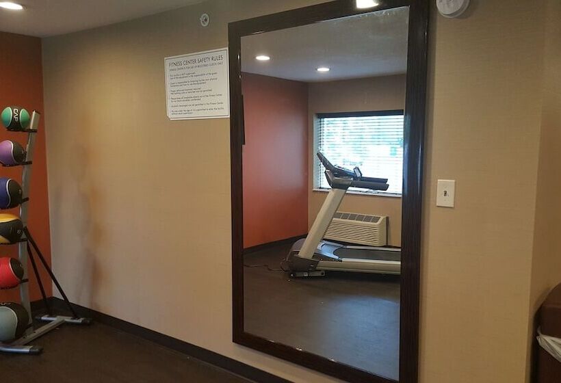 فندق Comfort Inn Mayfield Heights Cleveland East