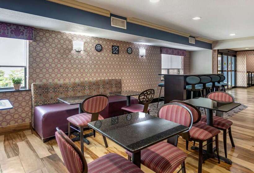 ホテル Comfort Inn Midtown