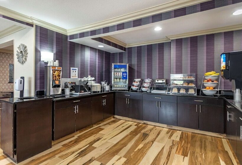 ホテル Comfort Inn Midtown