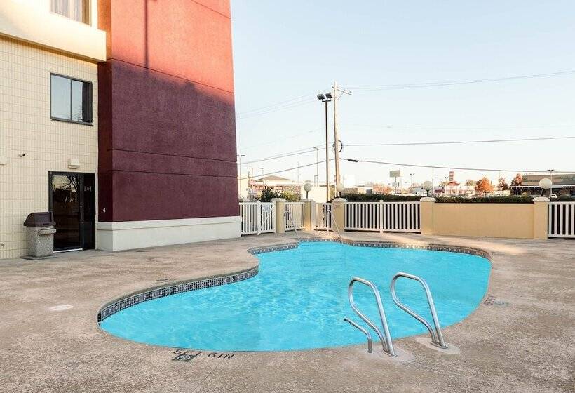 ホテル Comfort Inn Midtown