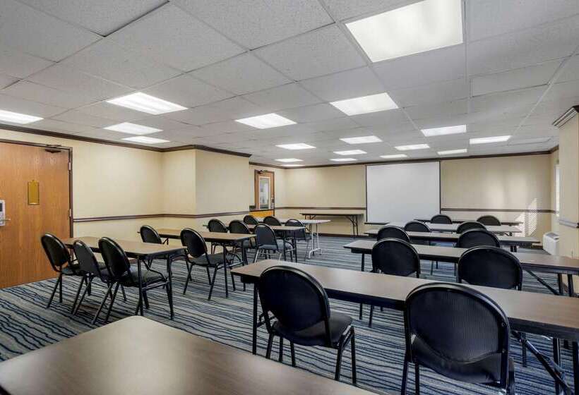 فندق Comfort Inn & Suites