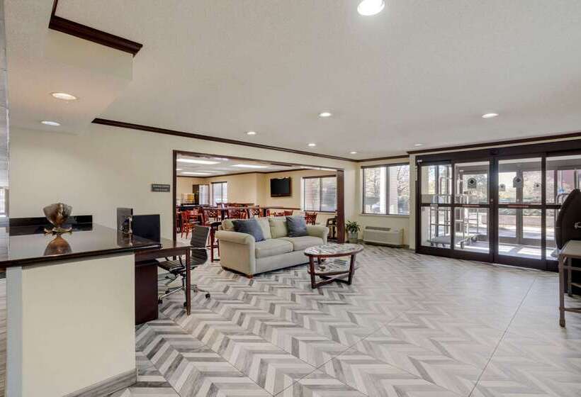 فندق Comfort Inn & Suites