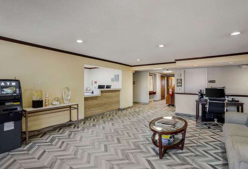 فندق Comfort Inn & Suites