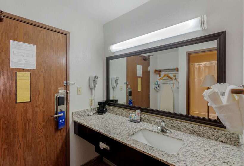 فندق Comfort Inn & Suites