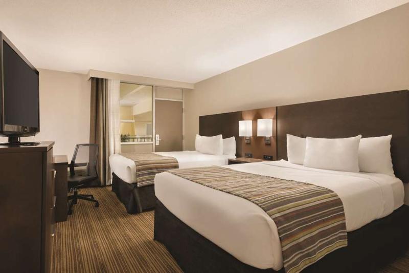 فندق Country Inn & Suites By Radisson, Fergus Falls, Mn