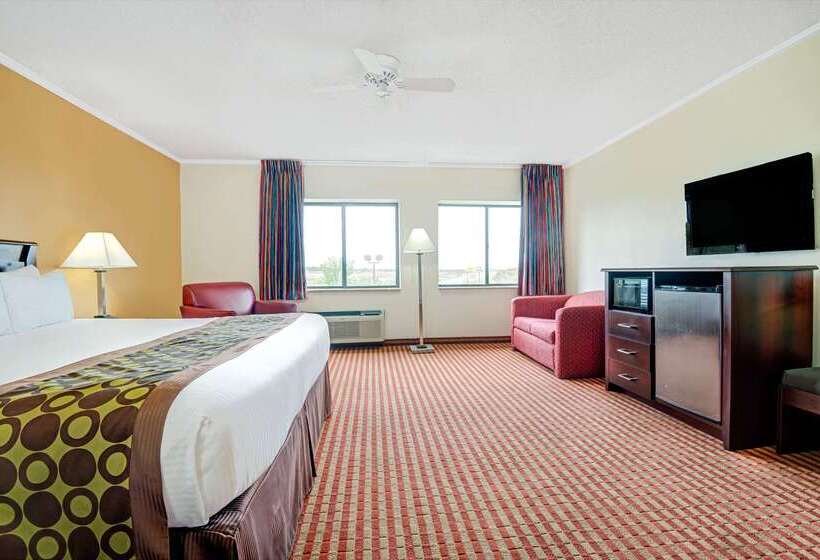 בית מלון כפרי Days Inn & Suites By Wyndham Kansas City   Chiefs Arrowhead Stadium