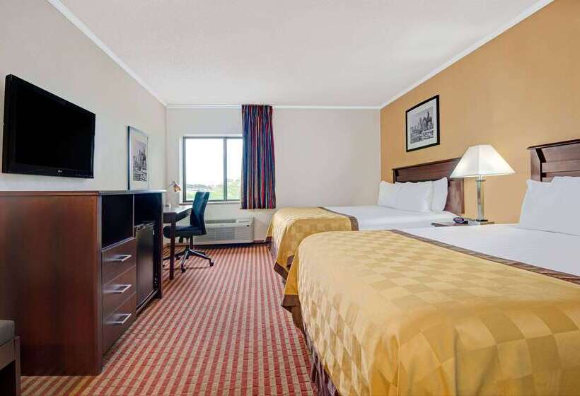 בית מלון כפרי Days Inn & Suites By Wyndham Kansas City   Chiefs Arrowhead Stadium