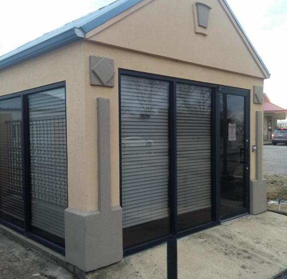 فندق Deerfield Inn