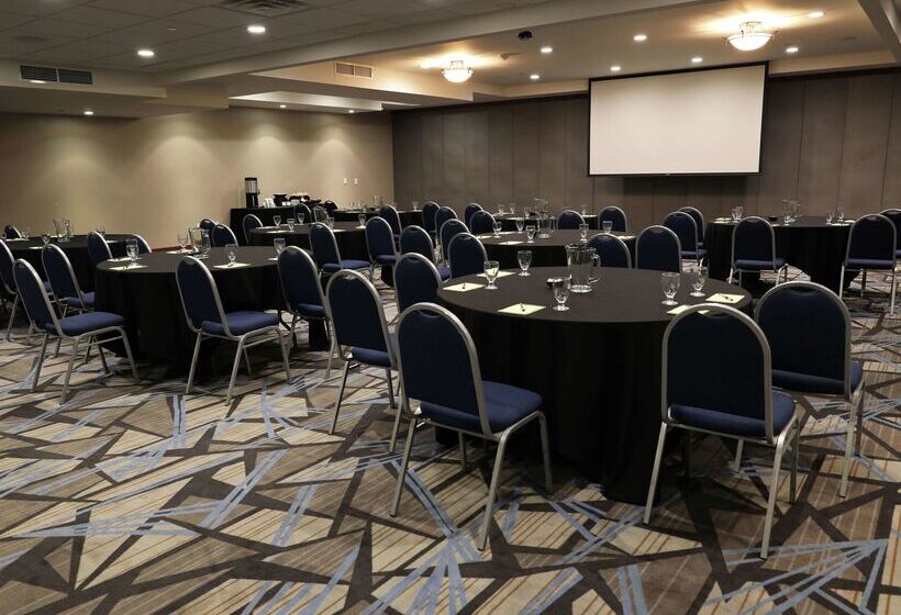 هتل Doubletree By Hilton Omaha Southwest