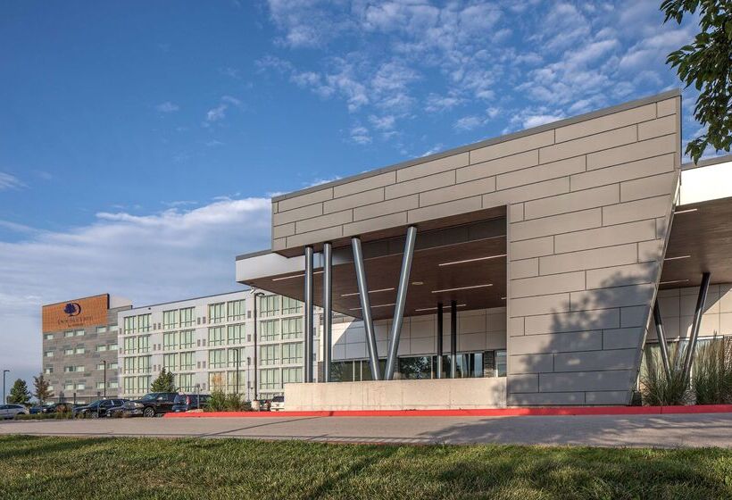 هتل Doubletree By Hilton Omaha Southwest