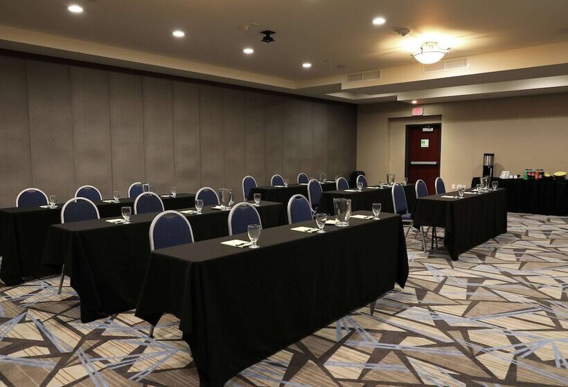 هتل Doubletree By Hilton Omaha Southwest