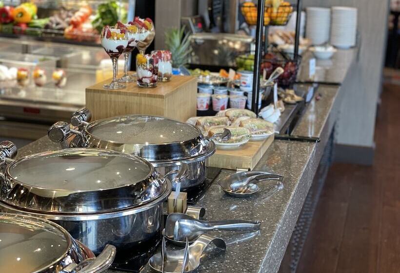 호텔 Doubletree By Hilton Omaha Southwest