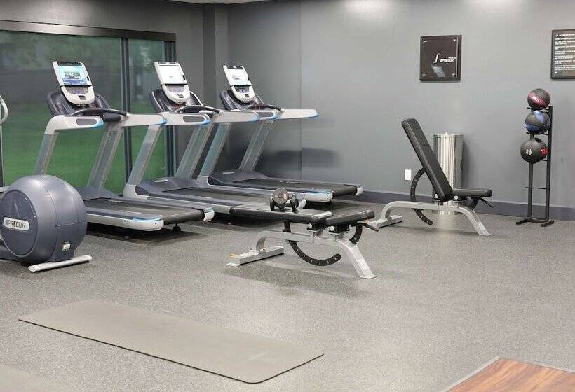 هتل Doubletree By Hilton Omaha Southwest