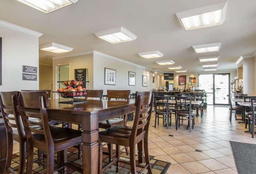 فندق Econo Lodge Inn & Suites Joplin