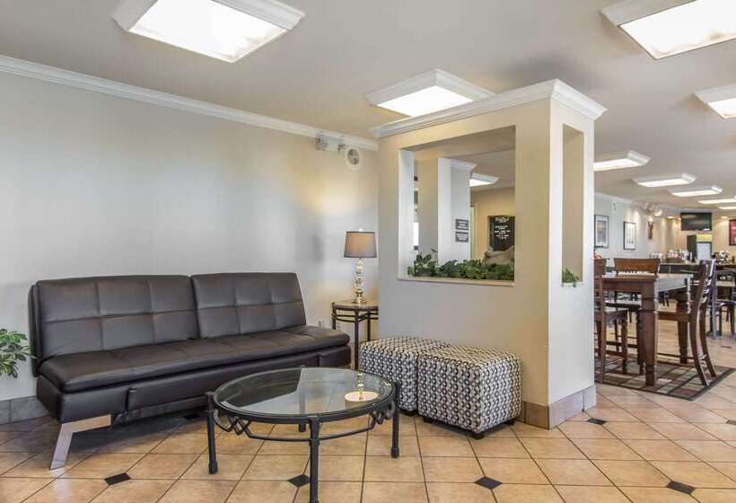 فندق Econo Lodge Inn & Suites Joplin