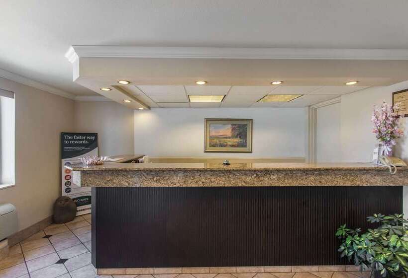 فندق Econo Lodge Inn & Suites Joplin
