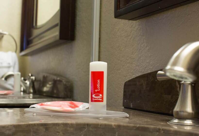 فندق Econo Lodge Inn & Suites Joplin