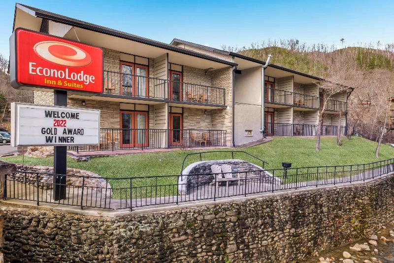 فندق Econo Lodge Inn & Suites On The River