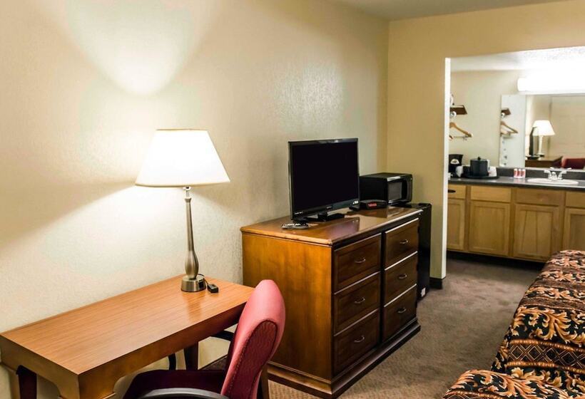 Отель Econo Lodge Perry