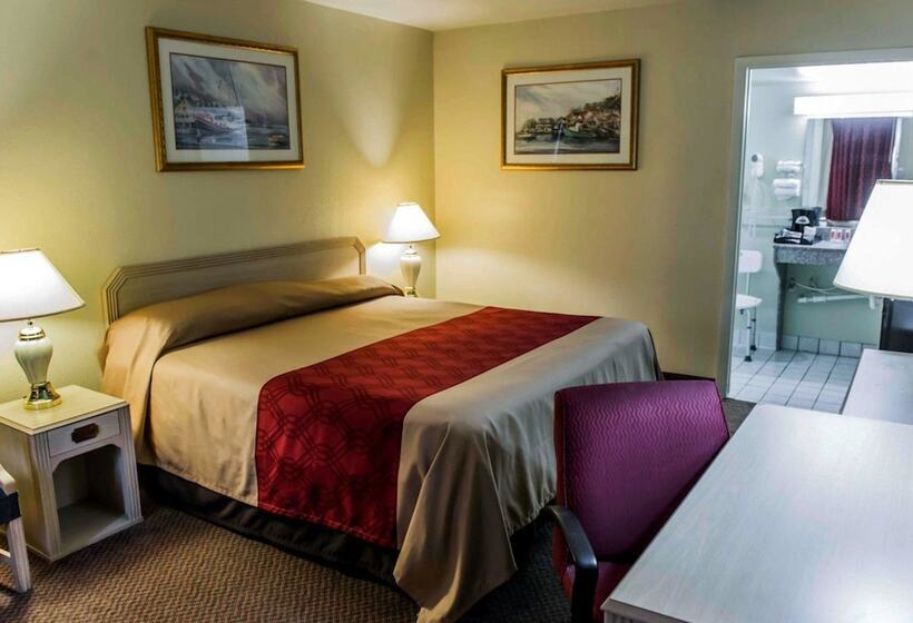 Отель Econo Lodge Perry