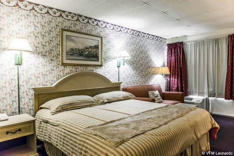 Отель Econo Lodge Perry