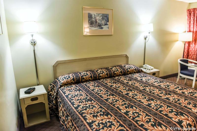 Отель Econo Lodge Perry