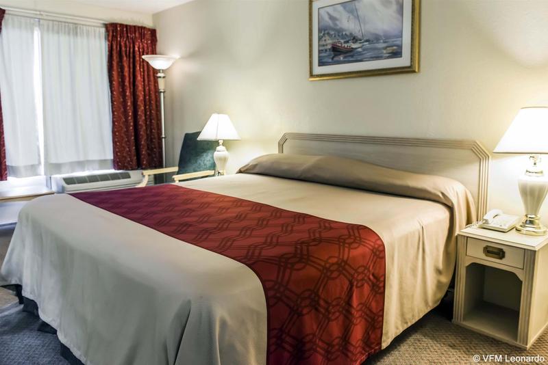 Отель Econo Lodge Perry