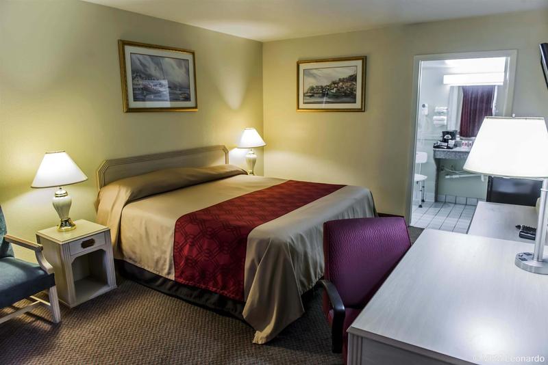 Отель Econo Lodge Perry