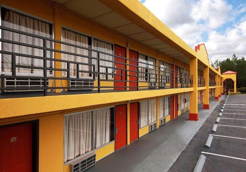 Отель Econo Lodge Perry