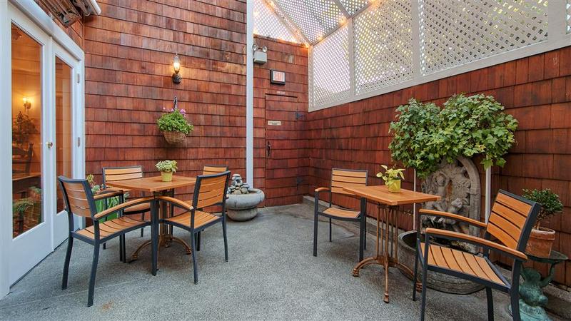 Отель Elm House Inn