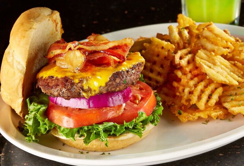 فندق Ramada By Wyndham Flamingo Water Park