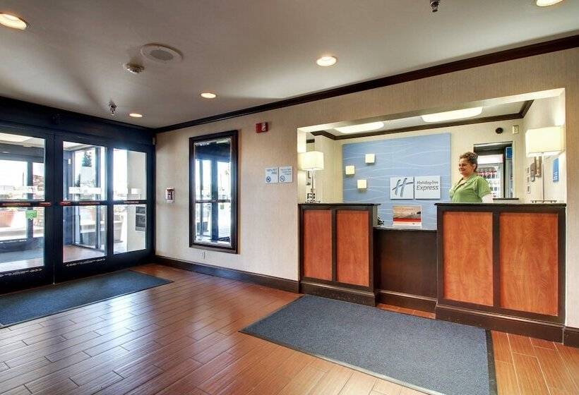 Holiday Inn Express Hotel Fort Campbell Oak Grove, An Ihg