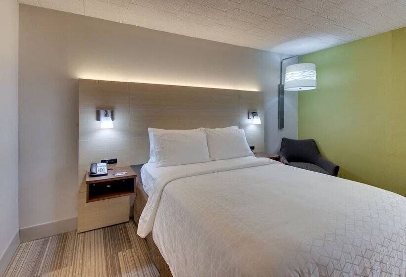 هتل Holiday Inn Express Pittston  Scranton Airport, An Ihg