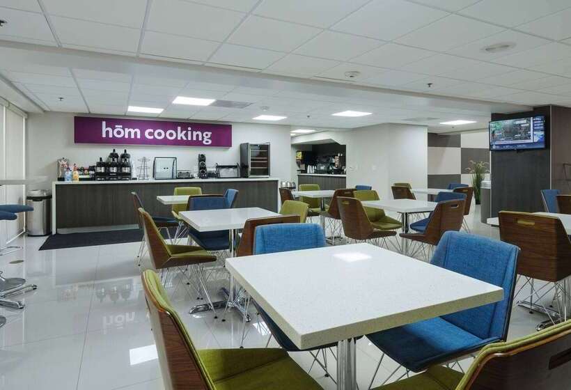 בית מלון כפרי Hom, A Trademark Collection