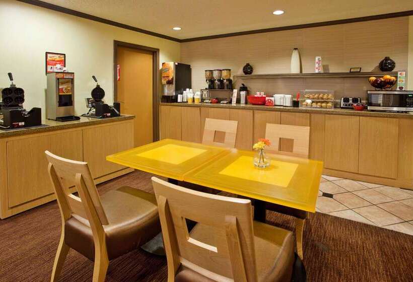 בית מלון כפרי Travelodge By Wyndham Columbus State University