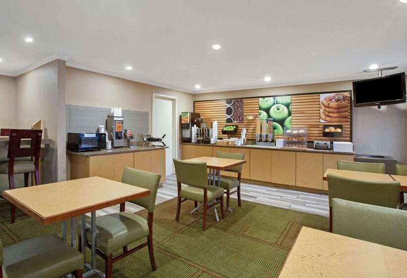 فندق La Quinta Inn By Wyndham Auburn Worcester