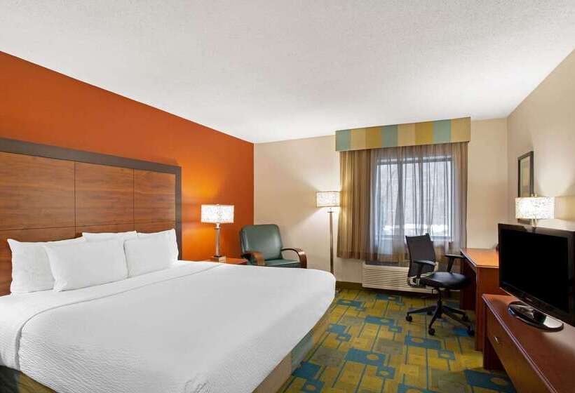 فندق La Quinta Inn By Wyndham Auburn Worcester