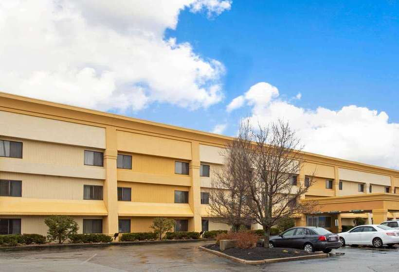 فندق La Quinta Inn By Wyndham Auburn Worcester