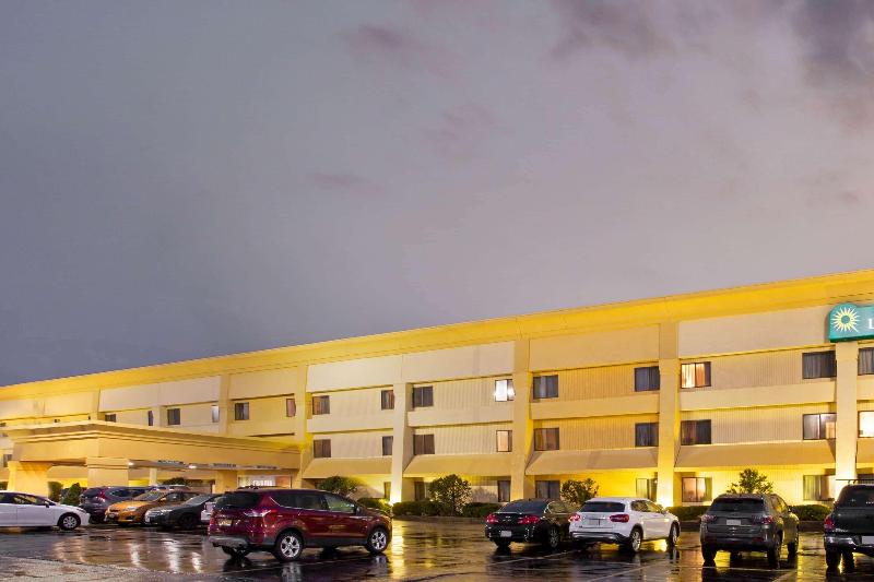 فندق La Quinta Inn By Wyndham Auburn Worcester