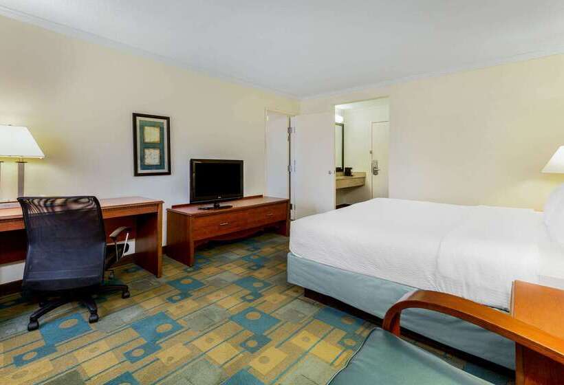 فندق La Quinta Inn By Wyndham Chicago Willowbrook