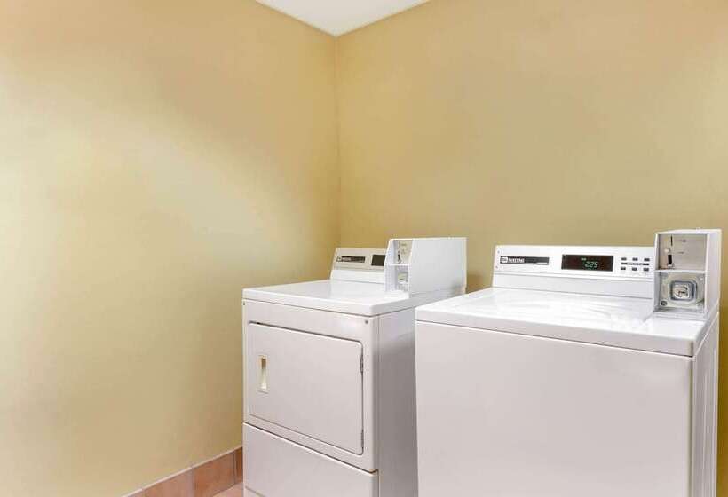 فندق La Quinta Inn By Wyndham Chicago Willowbrook