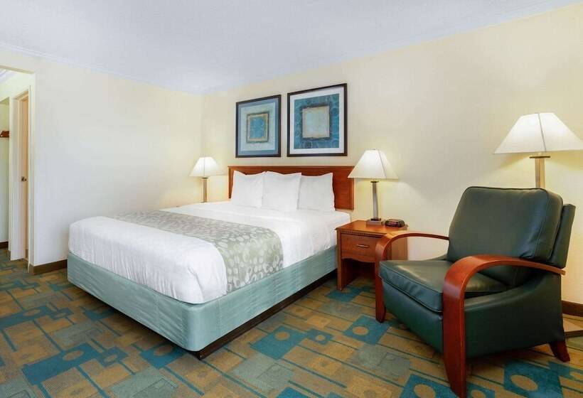فندق La Quinta Inn By Wyndham Chicago Willowbrook