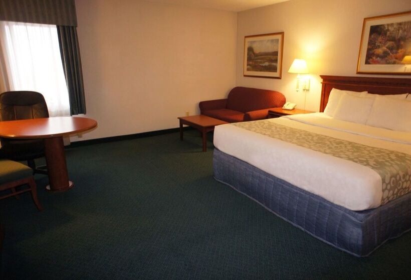 בית מלון כפרי La Quinta Inn By Wyndham Cleveland Independence