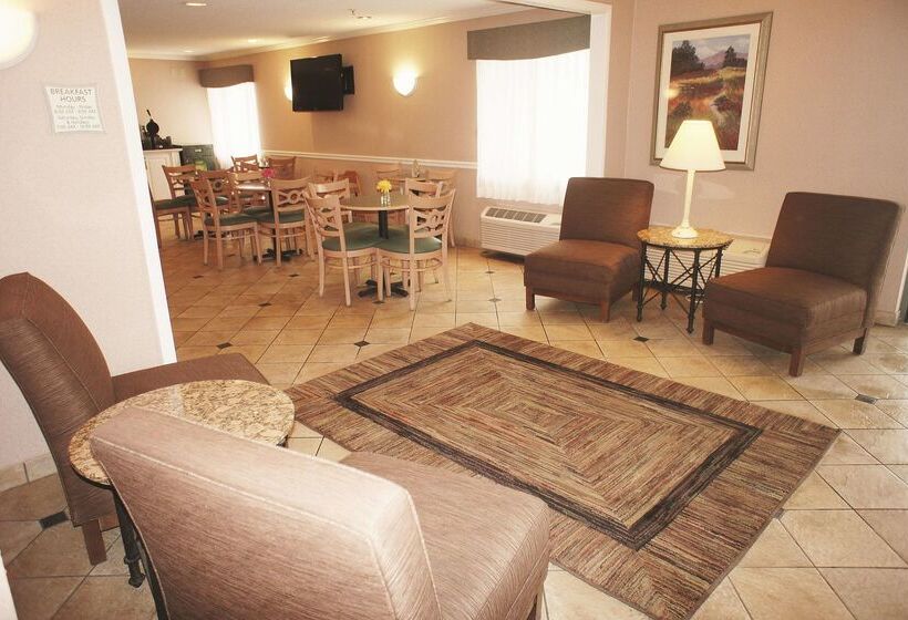 בית מלון כפרי La Quinta Inn By Wyndham Cleveland Independence