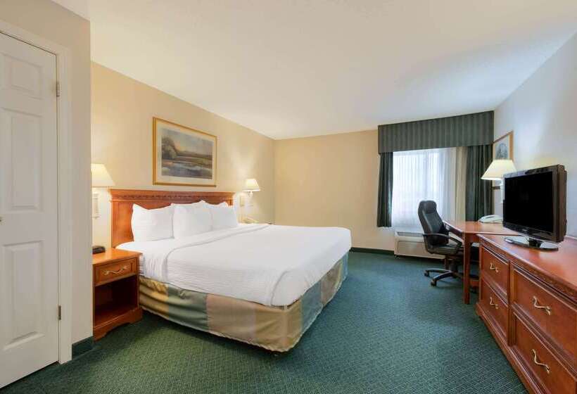 בית מלון כפרי La Quinta Inn By Wyndham Cleveland Independence