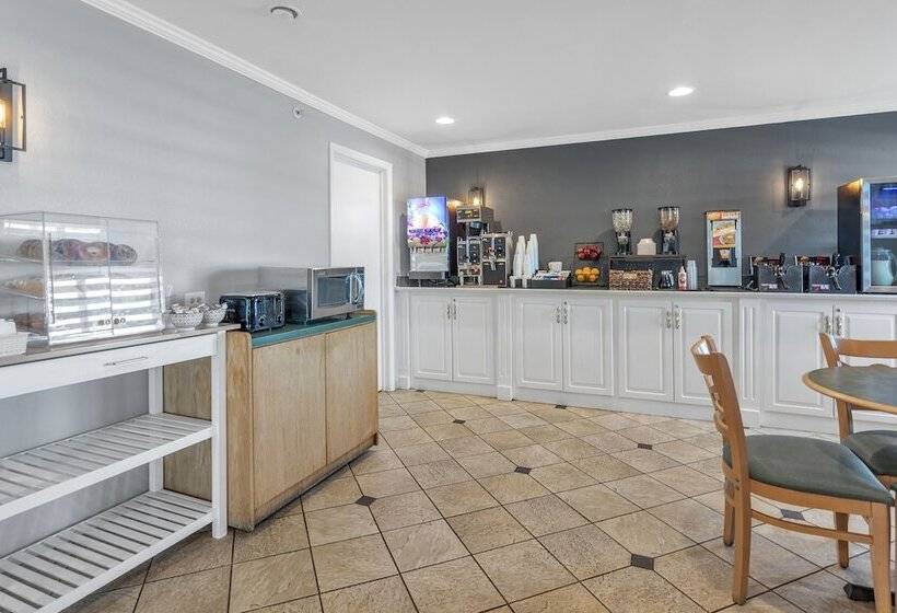 בית מלון כפרי La Quinta Inn By Wyndham Cleveland Independence