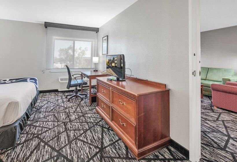 בית מלון כפרי La Quinta Inn By Wyndham Cleveland Independence