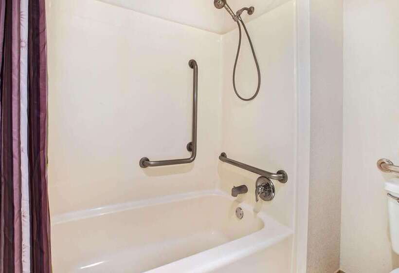 호텔 La Quinta Inn By Wyndham Detroit Canton